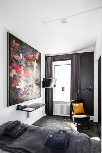 Eight Rooms