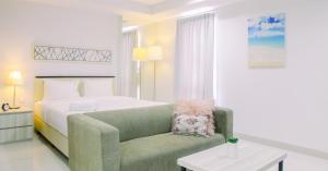 Spacious Studio Apartment @ Azalea Suites By Travelio