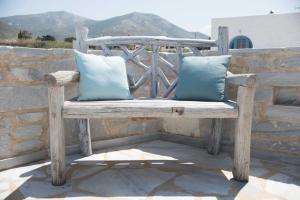 Elegant Traditional Cycladic Maisonette Orpheus with balcony Paros Greece