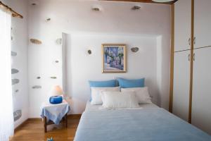 Elegant Traditional Cycladic Maisonette Orpheus with balcony Paros Greece