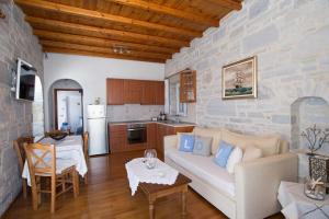 Elegant Traditional Cycladic Maisonette Orpheus with balcony Paros Greece