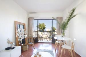 Charming sea view apartment nearby everything