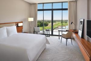 Premier Suite Golf View room in Vida Emirates Hills