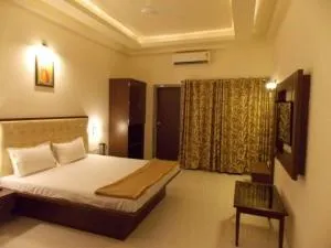 Hotel Mohan Palace - Karhal