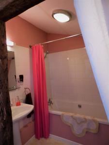 B&B / Chambres d'hotes L'Ancien Presbytere Chambres D'hote ou Gite : photos des chambres