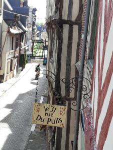 Appartements -La Batisse -Parking prive -Coeur historique - La Clef de Honfleur : photos des chambres