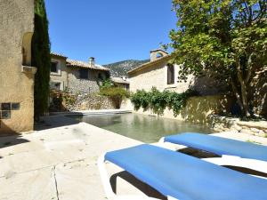 Villas Gorgeous Villa in Malaucene with a River Nearby : photos des chambres