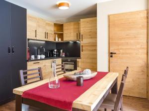 Apartment in a Chalet directly on ski slope