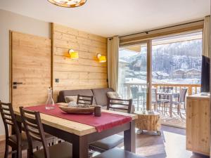 Apartment in a Chalet directly on ski slope
