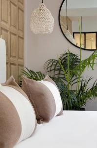 Hotels Hotel des Ducs : photos des chambres