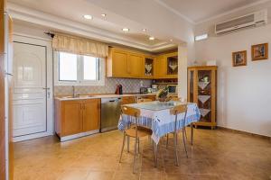 Gennadi Villa Del Mar