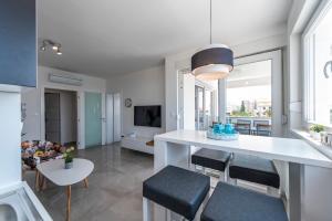 Villa Adria 4 luxury apartment with a pool 