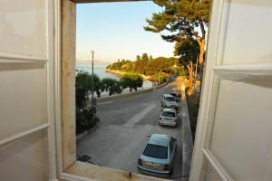 Apartments Piv - 10 m from beach