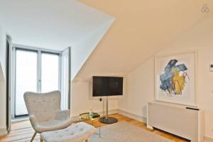 Penthouse with River View - Baixa Alfama