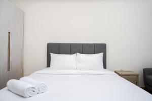 Trendy Studio at Menteng Park Apartment By Travelio