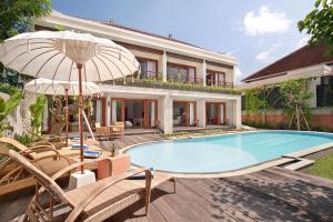 Suite có Ban công. (Suite with Balcony)