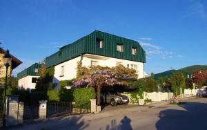 Pansion Pension Haus Böhm Gumpoldskirchen Austria