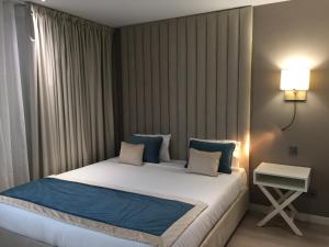 Hotels HOTEL LES 3 VALLEES : Chambre Triple