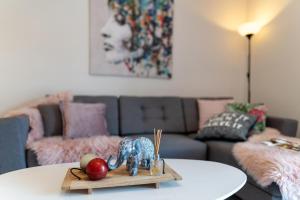 Tres Jolie - Stylish Cityheart Apartment