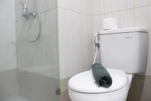 Bright Studio @ Tamansari La Grande Apartment By Travelio