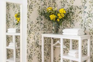 Waou Cosy III Sevilla Cathedral