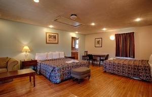 Two-Bedroom Suite room in Economy Motel Inn and Suites Somers Point
