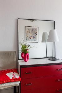 Veeve - Canal Saint Martin Pad