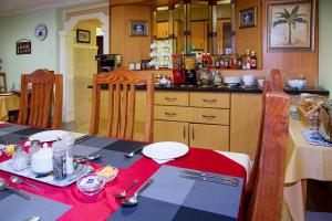 Heugh Road Guest House