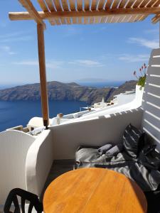 Galaxy Suites & Villas Santorini Greece