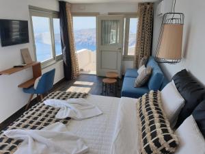 Galaxy Suites & Villas Santorini Greece