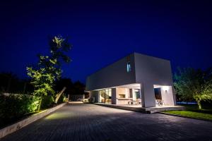 Luxury Villa Lucella, big pool, spa, tennis, gym, volleyball