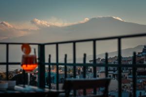 Double Room with Balcony room in B&B Teatro Greco 39