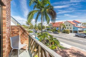 Byron Bay Accom - Balcony on Lawson