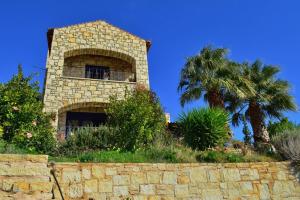 Elouthia Residence with Sea View and Hot Tub