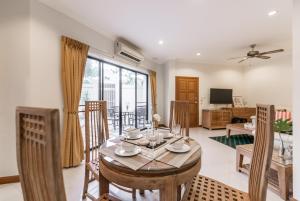 AnB poolvilla 2BR with private beach in pratamnak