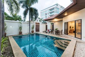 AnB poolvilla 2BR with private beach in pratamnak