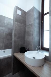 The Apartment House - Mezibranska