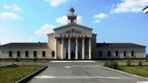 BANQUETING & GUEST HOUSE ПОМЕСТЬЕ - Kostanaj