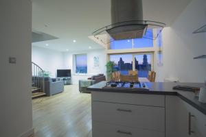 CITY CENTRE APARTMENT with Free Secure Underground Parking - Apartmány, Glasgow