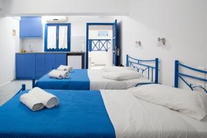 Roula Villa Studios & Apartments Santorini Greece