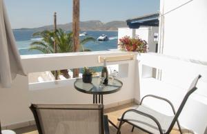 Emily's Suites Milos Greece