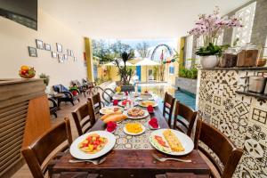 Private room at Hoi Ana Golden walls Homestay - Swimming pool