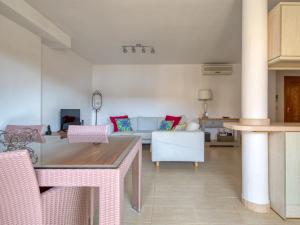 Apartment Residencial Roma by Interhome