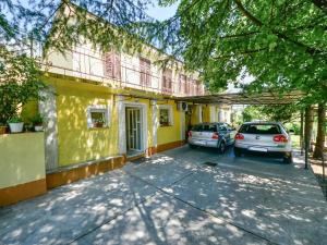 Apartment Sandra by Interhome