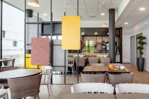 Hotels B&B HOTEL Cergy Saint Christophe : photos des chambres