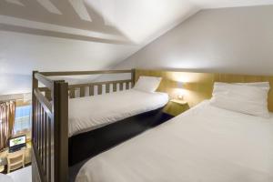 Hotels B&B HOTEL Dieppe : Chambre Familiale (4 Adultes) 