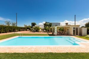 Villa with Private Pool room in Villa Emary
