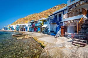 Neosikos Amazing Beach House In Milos Island Milos Greece