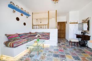 Gorgona Traditional Studio