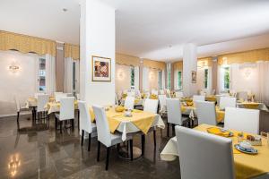 Hotel Ambassador Meuble